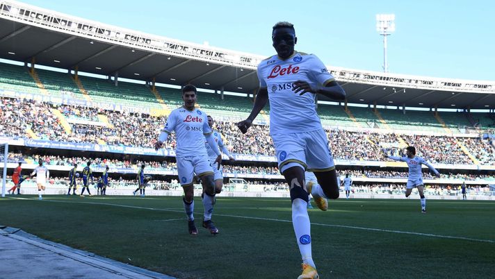 (Photo by SSC NAPOLI/SSC NAPOLI via Getty Images) Verona-Napoli, cade il tabù scaligero: prima vittoria in due anni contro l’Hellas - immagine 1