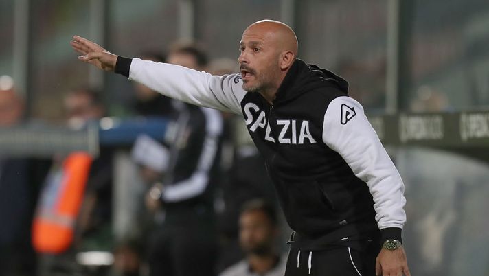 LA SPEZIA, ITALY - NOVEMBER 01: Vincenzo Italiano manager of AC Spezia gestures during the Serie B match between AC Spezia and AC Chievo Verona at Stadio Alberto Picco on November 1, 2019 in La Spezia, Italy. (Photo by Gabriele Maltinti/Getty Images for Lega Serie B) LA SPEZIA, ITALY - NOVEMBER 01: Vincenzo Italiano manager of AC Spezia gestures during the Serie B match between AC Spezia and AC Chievo Verona at Stadio Alberto Picco on November 1, 2019 in La Spezia, Italy. (Photo by Gabriele Maltinti/Getty Images for Lega Serie B)