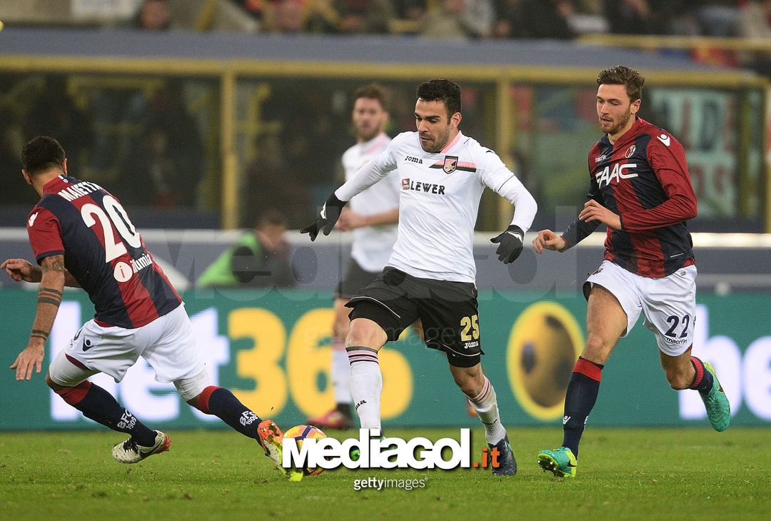  BOLOGNA, ITALY - NOVEMBER 20: Bruno Henrique # 25 of US Citta di Palermo in action during the Serie A match between Bologna FC and US Citta di Palermo at Stadio Renato Dall'Ara on November 20, 2016 in Bologna, Italy.  (Photo by Mario Carlini / Iguana Press/Getty Images) 