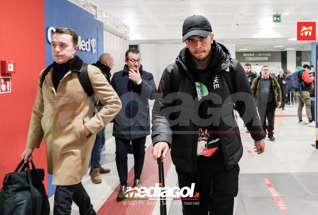 FOTO PALERMO, Aurelio arriva all’aeroporto Falcone e Borsellino di Palermo (Gallery) - immagine 15