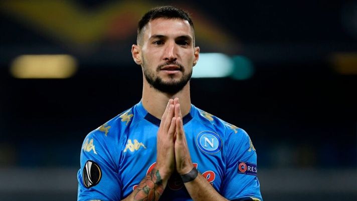 Napoli's Italian midfielder Matteo Politano reacts during the UEFA Europe League Group F football match Napoli vs Rijeka on November 26, 2020 at the San Paolo stadium in Naples. (Photo by Filippo MONTEFORTE / AFP) (Photo by FILIPPO MONTEFORTE/AFP via Getty Images) Infortunio Politano: cosa filtra sulle sue condizioni e l’obiettivo fissato dal Napoli - immagine 1
