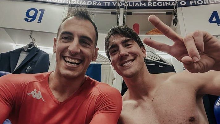 Uomo spogliatoio - immagine 1