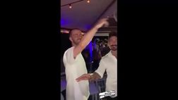 Borriello e Pjanic si scatenano in discoteca a Mykonos | VIDEO