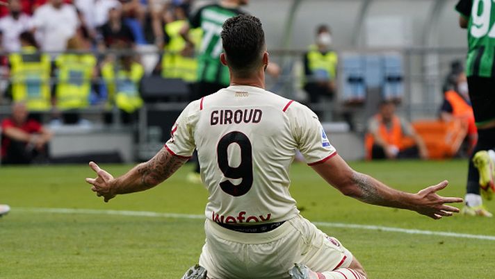 REGGIO NELL'EMILIA, ITALY - MAY 22: Olivier Giroud of AC Milan disappointed during the Serie A match between US Sassuolo and AC Milan at Mapei Stadium - Citta' del Tricolore on May 22, 2022 in Reggio nell'Emilia, Italy. (Photo by Pier Marco Tacca/AC Milan via Getty Images) Curva Sud da derby: nuovo coro dedicato allo scudetto e al recupero di Bologna-Inter - immagine 1