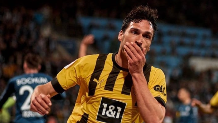 Dortmund-Bayern, lotta e mistero social: Hummels critica il Var, Muller mette mi piace - immagine 1