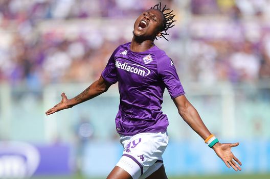 FLORENCE, ITALY - SEPTEMBER 18: Christian Michael Kouakou Kouamé of ACF Fiorentina reacts during the Serie A match between ACF Fiorentina and Hellas Verona at Stadio Artemio Franchi on September 18, 2022 in Florence, Italy. (Photo by Gabriele Maltinti/Getty Images) Kouamé l’indispensabile: ora è fra i favoriti nell’attacco della Fiorentina- immagine 2