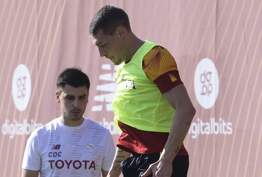 Roma, il primo allenamento con i compagni di Belotti – FOTO GALLERY - immagine 24