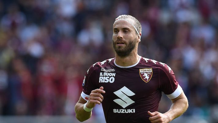 TURIN, ITALY - SEPTEMBER 18: Lorenzo De Silvestri of FC Torino in action during the Serie A match between FC Torino and Empoli FC at Stadio Olimpico di Torino on September 18, 2016 in Turin, Italy. (Photo by Valerio Pennicino/Getty Images) Maledizione De Silvestri: ancora infortunato! E Zappacosta “salva” tutti - immagine 1