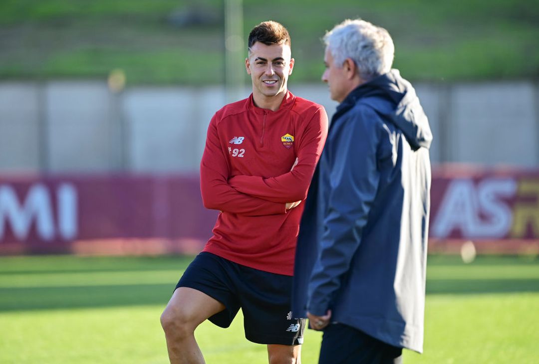 Mourinho respira: a Trigoria Pellegrini e Kumbulla in gruppo – FOTO GALLERY - immagine 14