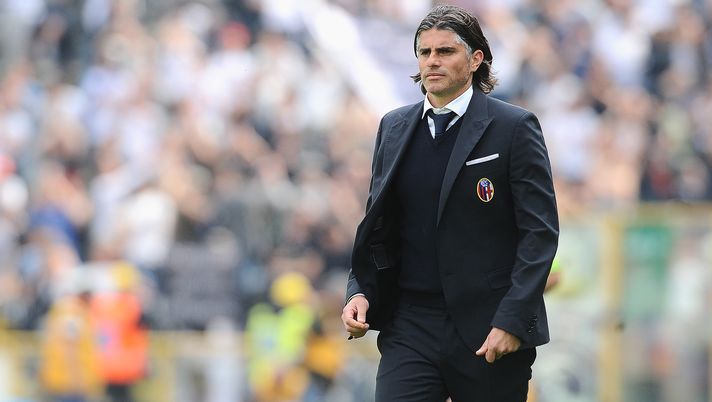 BOLOGNA, ITALY - APRIL 18:  Diego Lopez head coach of Bologna FC looks on during the Serie B match between Bologna FC and AC Spezia at Stadio Renato Dall'Ara on April 18, 2015 in Bologna, Italy.  (Photo by Mario Carlini / Iguana Press/Getty Images) 
