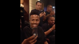 Vinicius, Militao e Ronaldo a cena da Salt Bae | VIDEO