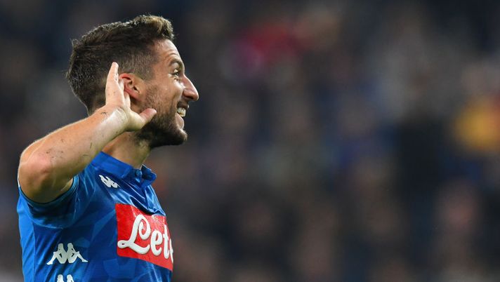 UDINE, ITALY - OCTOBER 20:  Dries Mertens of SSC Napoli celebrates after scoring his team second goal during the Serie A match between Udinese and SSC Napoli at Stadio Friuli on October 20, 2018 in Udine, Italy.  (Photo by Alessandro Sabattini/Getty Images)  UDINE, ITALY - OCTOBER 20:  Dries Mertens of SSC Napoli celebrates after scoring his team second goal during the Serie A match between Udinese and SSC Napoli at Stadio Friuli on October 20, 2018 in Udine, Italy.  (Photo by Alessandro Sabattini/Getty Images)