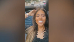 Balotelli, sorrisi con la sua Francesca: e si sfreccia in supercar | VIDEO