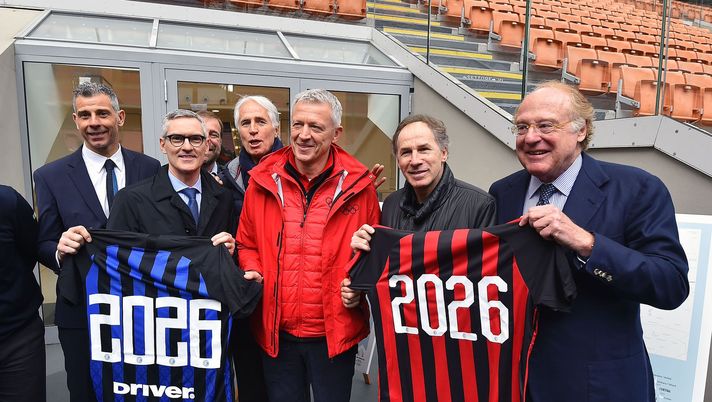 Alessandro Antonello, Francesco Toldo (Inter), Franco Baresi e Paolo Scaroni (Milan) a San Siro (credits: CONI) 