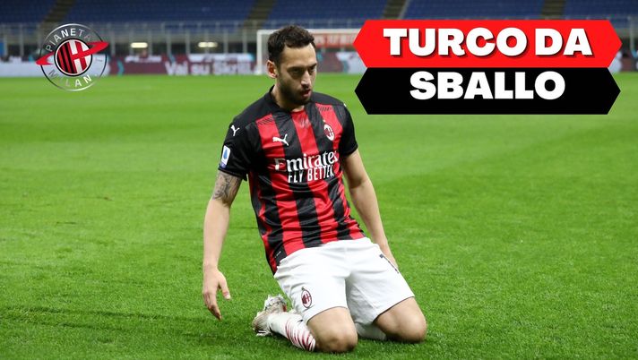 Hakan Calhanoglu (centrocampista AC Milan) in gol durante Milan-Benevento 2-0 (Serie A 2020-2021) | News (Getty Images)