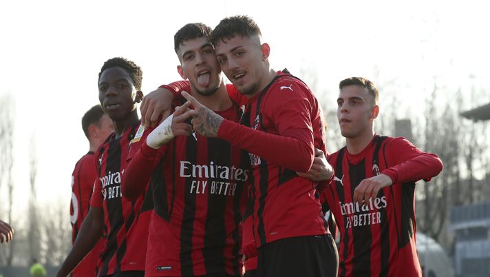 MILAN, ITALY - JANUARY 29: Marco Nasti (R) of AC Milan celebrates with Andrea Capone (L) after scoring the his team's first goal during the Primavera 1 match between AC Milan U19 and Empoli U19 at Centro Sportivo Vismara on January 29, 2022 in Milan, Italy. (Photo by AC Milan/AC Milan via Getty Images) MILAN, ITALY - JANUARY 29: Marco Nasti (R) of AC Milan celebrates with Andrea Capone (L) after scoring the his team's first goal during the Primavera 1 match between AC Milan U19 and Empoli U19 at Centro Sportivo Vismara on January 29, 2022 in Milan, Italy. (Photo by AC Milan/AC Milan via Getty Images)