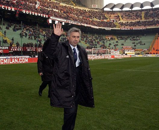 Mandatory Credit: Grazia Neri/ALLSPORT Penultima in trasferta a Torino: il Milan insegue il record del 1992…- immagine 6