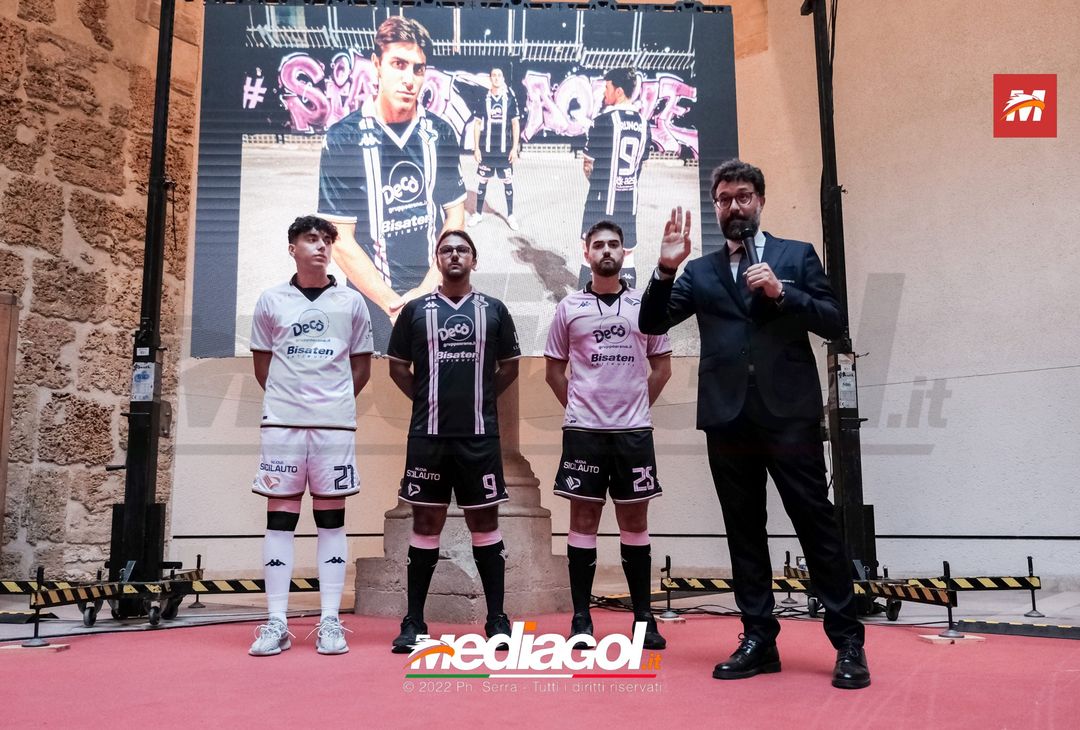 FOTO PALERMO, presentazione nuove maglie gara Palermo 2022/2023 (Gallery) - immagine 22