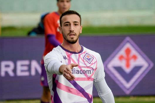 GERMOGLI PH: 30 DICEMBRE 2022 FIRENZE STADIO ARTEMIO FRANCHI PARTITA TRA FIORENTINA E FIORENTINA PRIMAVERA NELLA FOTO CASTROVILLI Mercato? Non adesso. Vincere la scommessa Jovic e aspettare i rientri- immagine 2