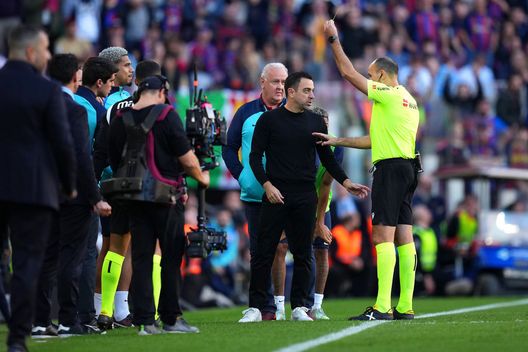 (Photo by Alex Caparros/Getty Images) Gialli, rossi e il rigore del pareggio: il derby di Barcellona diventa il Lahoz show- immagine 2
