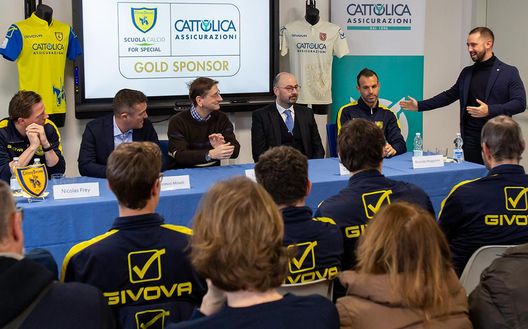 Un momento della conferenza stampa... 