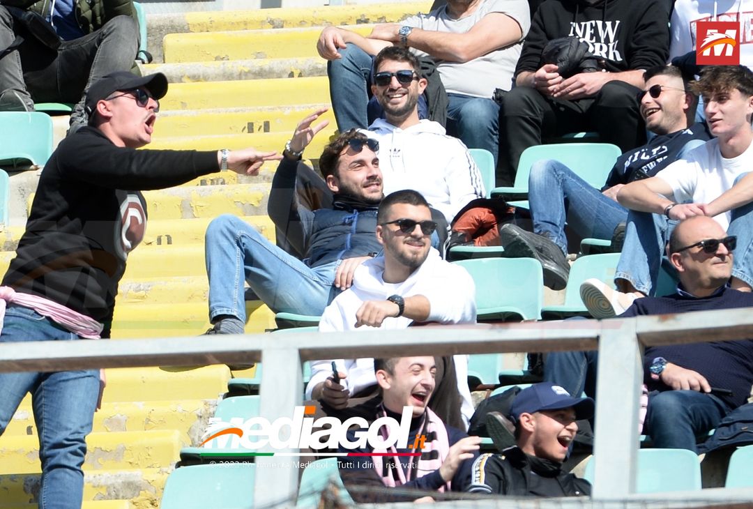 FOTOTIFO Palermo-Frosinone 1-1, i tifosi allo Stadio “Renzo Barbera” (Gallery) - immagine 3
