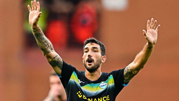 GENOA, ITALY - AUGUST 31: Danilo Cataldi of Lazio reacts during the Serie A match between UC Sampdoria and SS Lazio at Stadio Luigi Ferraris on August 31, 2022 in Genoa, Italy. (Photo by Simone Arveda/Getty Images) Cataldi: “Fanta, rapporto pessimo: mi scordo tutto, anche Romagnoli! Luis Alberto fumantino, Kvara…” - immagine 1