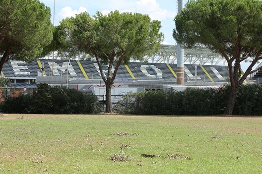 (Photo by Gabriele Maltinti/Getty Images) Bevono il caffè in maglia viola a Empoli, giù botte: ecco i Daspo proprio alla vigilia del derby di ritorno- immagine 2
