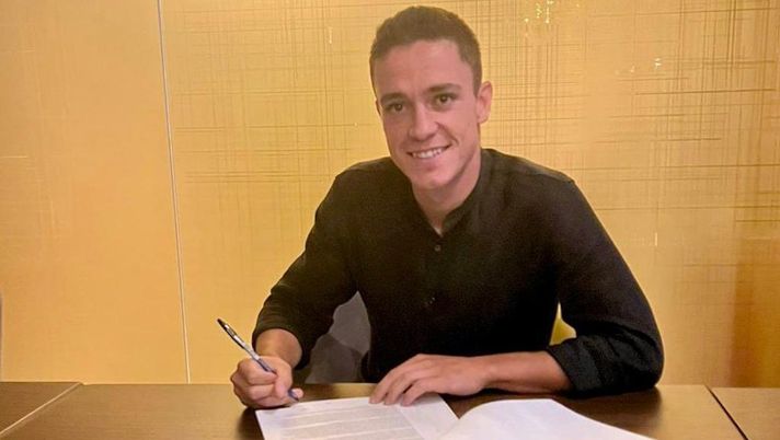 UFFICIALE Raspadori è un nuovo giocatore del Napoli: il tweet del presidente Adl UFFICIALE Raspadori è un nuovo giocatore del Napoli: il tweet del presidente Adl - immagine 1