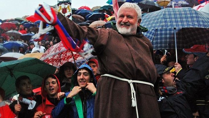 Cosenza, Padre Fedele non le manda a dire: “Guarascio è invaso dal diavolo” Cosenza, Padre Fedele non le manda a dire: “Guarascio è invaso dal diavolo”