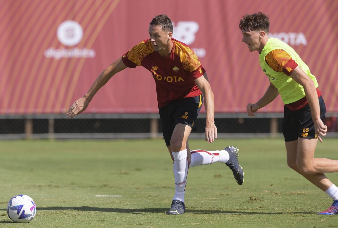 Trigoria, la Roma lavora per preparare la trasferta contro l’Inter – FOTO GALLERY - immagine 4