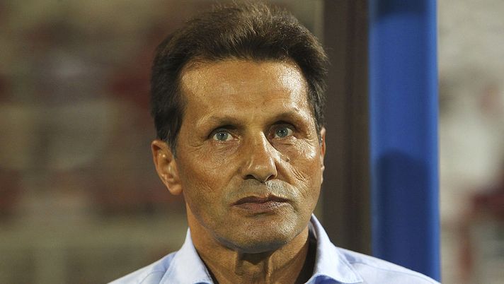 VARESE, ITALY - AUGUST 31:  Modena FC manager Walter Alfredo Novellino looks on before the Serie B match between AS Varese and Modena FC at Stadio Franco Ossola on August 31, 2013 in Varese, Italy.  (Photo by Marco Luzzani/Getty Images) 