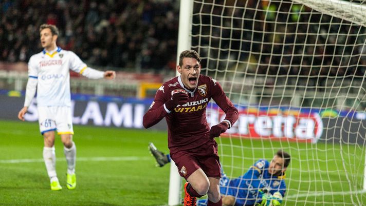 Andrea Belotti esulta dopo il gol al Frosinone 