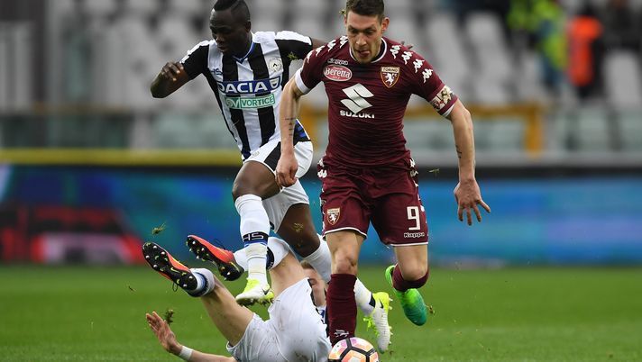 TURIN, ITALY - APRIL 02:  Andrea Belotti (R) of FC Torino in action against Emmanuel Badu (R) and Jakub Jankto of Udinese Calcio during the Serie A match between FC Torino and Udinese Calcio at Stadio Olimpico di Torino on April 2, 2017 in Turin, Italy.  (Photo by Valerio Pennicino/Getty Images) 