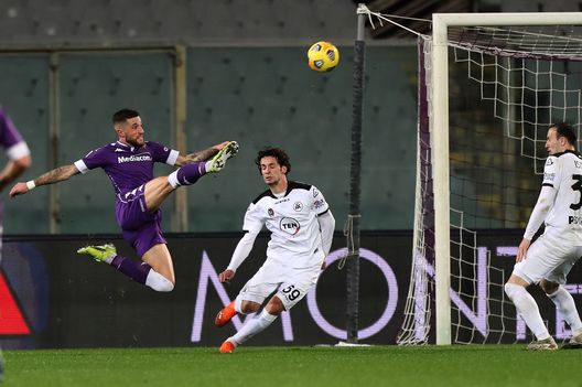 FLORENCE, ITALY - FEBRUARY 19: Cristiano Biraghi of ACF Fiorentina in action during the Serie A match between ACF Fiorentina and Spezia Calcio at Stadio Artemio Franchi on February 19, 2021 in Florence, Italy. (Photo by Gabriele Maltinti/Getty Images) FLORENCE, ITALY - FEBRUARY 19: Cristiano Biraghi of ACF Fiorentina in action during the Serie A match between ACF Fiorentina and Spezia Calcio at Stadio Artemio Franchi on February 19, 2021 in Florence, Italy. (Photo by Gabriele Maltinti/Getty Images)