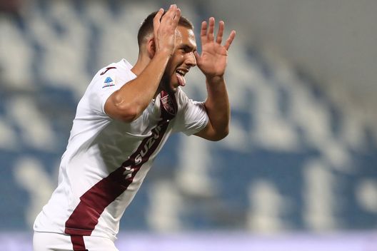 REGGIO NELL'EMILIA, ITALY - SEPTEMBER 17: Marko Pjaca of Torino FC celebrates after scoring the first goal for his team during the Serie A match between US Sassuolo and Torino FC at Mapei Stadium - Citta' del Tricolore on September 17, 2021 in Reggio nell'Emilia, Italy. (Photo by Marco Luzzani/Getty Images) REGGIO NELL'EMILIA, ITALY - SEPTEMBER 17: Marko Pjaca of Torino FC celebrates after scoring the first goal for his team during the Serie A match between US Sassuolo and Torino FC at Mapei Stadium - Citta' del Tricolore on September 17, 2021 in Reggio nell'Emilia, Italy. (Photo by Marco Luzzani/Getty Images)