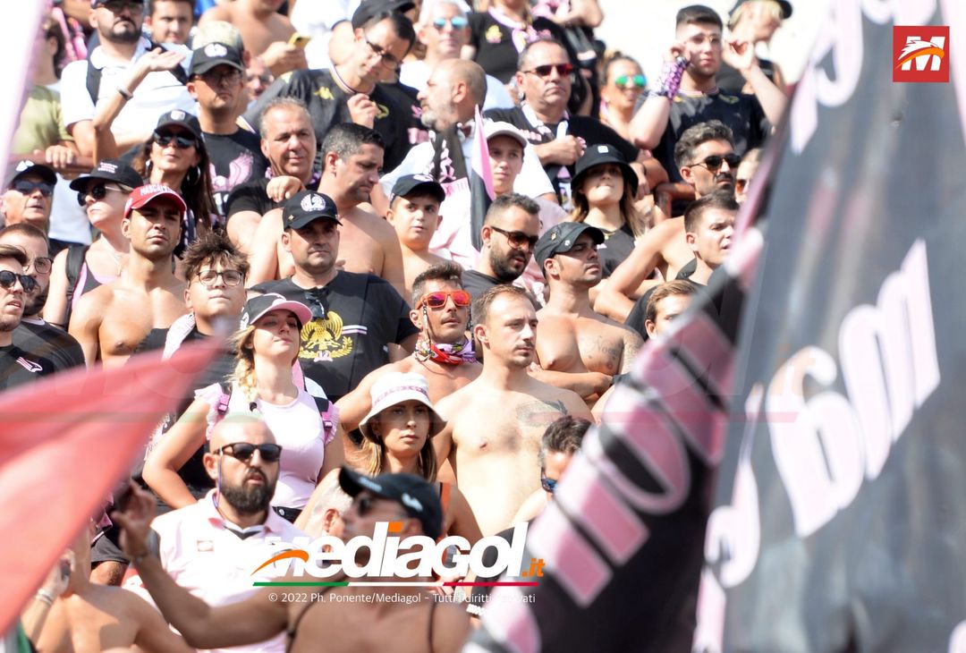 FOTOTIFO, Reggina-Palermo 3-0: i tifosi allo stadio “Oreste Granillo” (Gallery) - immagine 36