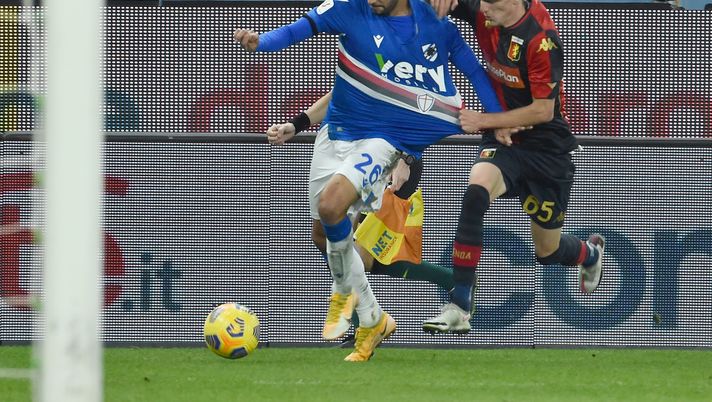 GENOA, ITALY - NOVEMBER 26: Mehdi Leris of UC Sampdoria battle for the ball with Nicolò Rovella of Genoa CFC during the Coppa Italia match between UC Sampdoria and Genoa CFC at Stadio Luigi Ferraris on November 26, 2020 in Genoa, Italy. (Photo by Paolo Rattini/Getty Images) GENOA, ITALY - NOVEMBER 26: Mehdi Leris of UC Sampdoria battle for the ball with Nicolò Rovella of Genoa CFC during the Coppa Italia match between UC Sampdoria and Genoa CFC at Stadio Luigi Ferraris on November 26, 2020 in Genoa, Italy. (Photo by Paolo Rattini/Getty Images)