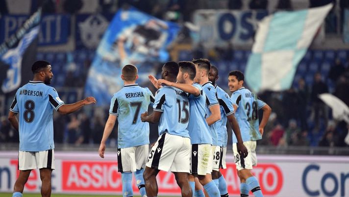 ROME, ITALY - JANUARY 14: Quissanga Bastos of SS Lazio celebrate a fourth goal with his team mates during the Coppa Italia match between SS Lazio and US Cremonese at Olimpico Stadium on January 14, 2020 in Rome, Italy. (Photo by Marco Rosi/Getty Images) ROME, ITALY - JANUARY 14: Quissanga Bastos of SS Lazio celebrate a fourth goal with his team mates during the Coppa Italia match between SS Lazio and US Cremonese at Olimpico Stadium on January 14, 2020 in Rome, Italy. (Photo by Marco Rosi/Getty Images)