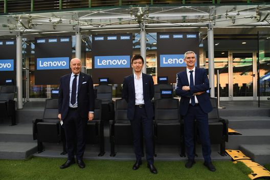MILAN, ITALY - MAY 08: (L-R) FC Internazionale CEO Giuseppe Marotta; Inter President Steven Zhang and Inter's Delegate Manager Alessandro Antonello arrive before the Serie A match between FC Internazionale and UC Sampdoria at Stadio Giuseppe Meazza on May 08, 2021 in Milan, Italy. Sporting stadiums around Italy remain under strict restrictions due to the Coronavirus Pandemic as Government social distancing laws prohibit fans inside venues resulting in games being played behind closed doors. (Photo by Claudio Villa - Inter/Inter via Getty Images) MILAN, ITALY - MAY 08: (L-R) FC Internazionale CEO Giuseppe Marotta; Inter President Steven Zhang and Inter's Delegate Manager Alessandro Antonello arrive before the Serie A match between FC Internazionale and UC Sampdoria at Stadio Giuseppe Meazza on May 08, 2021 in Milan, Italy. Sporting stadiums around Italy remain under strict restrictions due to the Coronavirus Pandemic as Government social distancing laws prohibit fans inside venues resulting in games being played behind closed doors. (Photo by Claudio Villa - Inter/Inter via Getty Images)