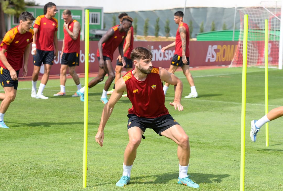 Roma in campo in Portogallo per l’allenamento mattutino – FOTO GALLERY - immagine 16