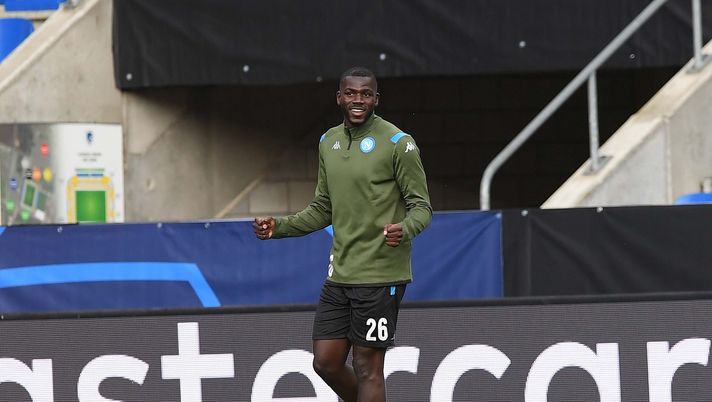 GENK, BELGIUM - OCTOBER 01: Kalidou Koulibaly during an SSC Napoli Training Session on October 1, 2019 in Naples, Italy. (Photo by SSC NAPOLI/SSC NAPOLI via Getty Images,) Napoli su Igor se dovesse partire Koulibaly: i dettagli - immagine 1