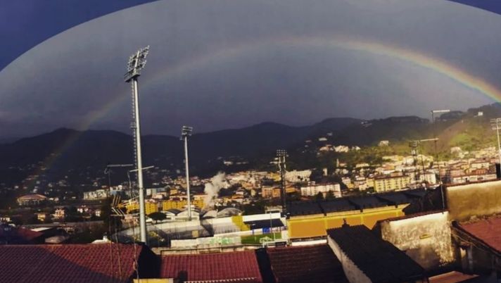 Tifoso salernitano aggredito a Cava de’ Tirreni: “Facciamo il derby della Pace” SALERNITANO AGGREDITO