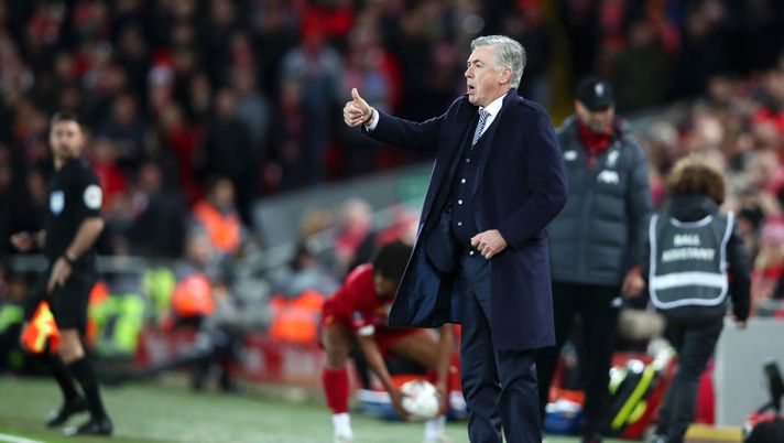 LIVERPOOL, ENGLAND - JANUARY 05: Carlo Ancelotti, Manager of Everton gives his players a thumbs up during the FA Cup Third Round match between Liverpool and Everton at Anfield on January 05, 2020 in Liverpool, England. (Photo by Clive Brunskill/Getty Images) 
