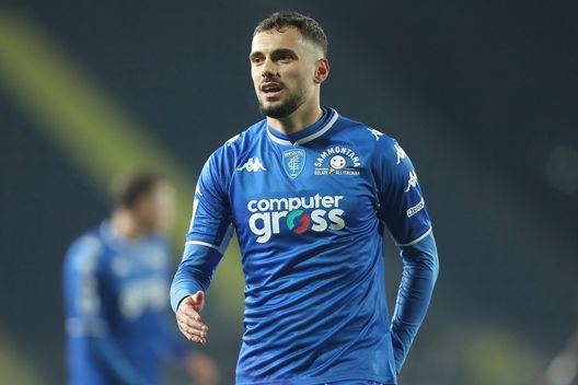 EMPOLI, ITALY - JANUARY 23: Nedim Bajrami of Empoli FC reacts during the Serie A match between Empoli FC and AS Roma at Stadio Carlo Castellani on January 23, 2022 in Empoli, Italy. (Photo by Gabriele Maltinti/Getty Images) Sentite Reja: “Bajrami ideale per la Fiorentina, spero lo prenda”- immagine 2