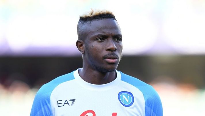 VERONA, ITALY - AUGUST 15: Victor Osimhen of SSC Napoli looks on during the Serie A match between Hellas Verona and SSC Napoli at Stadio Marcantonio Bentegodi on August 15, 2022 in Verona, Italy. (Photo by Alessandro Sabattini/Getty Images) DAI CAMPI – Attenti a Osimhen! Dia, Beto, Muriel, Dumfries, Zielinski, Brahim, Dest… - immagine 1