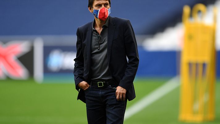 LISBON, PORTUGAL - AUGUST 11: Leonardo Araujo, Sporting Director of PSG looks on prior to the PSG Training Session ahead of the UEFA Champions League Quarter Final match between Atalanta and PSG at Estadio do Sport Lisboa e Benfica on August 11, 2020 in Lisbon, Portugal. (Photo by David Ramos/Getty Images) LISBON, PORTUGAL - AUGUST 11: Leonardo Araujo, Sporting Director of PSG looks on prior to the PSG Training Session ahead of the UEFA Champions League Quarter Final match between Atalanta and PSG at Estadio do Sport Lisboa e Benfica on August 11, 2020 in Lisbon, Portugal. (Photo by David Ramos/Getty Images)
