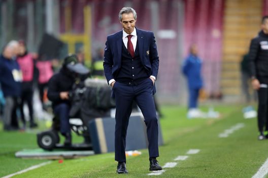 SALERNO, ITALY - FEBRUARY 19: Paulo Sousa Salernitana head coach during the Serie A match between Salernitana and SS Lazio at Stadio Arechi on February 19, 2023 in Salerno, Italy. (Photo by Francesco Pecoraro/Getty Images) Sentite Paulo Sousa: “Se c’è qualche problema, l’uscita è quella”- immagine 2