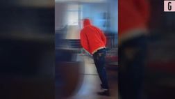 VIDEO / Milan, Ibrahimovic gira per casa con i rollerblade