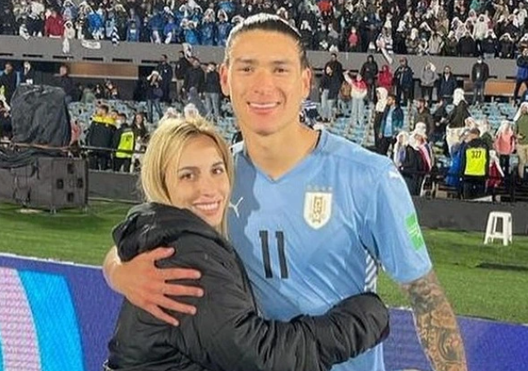 Darwin Núñez al Liverpool: la sua bella Lorena Mañas, ex di Aleix Vidal, entra nel mondo delle Wags- immagine 2